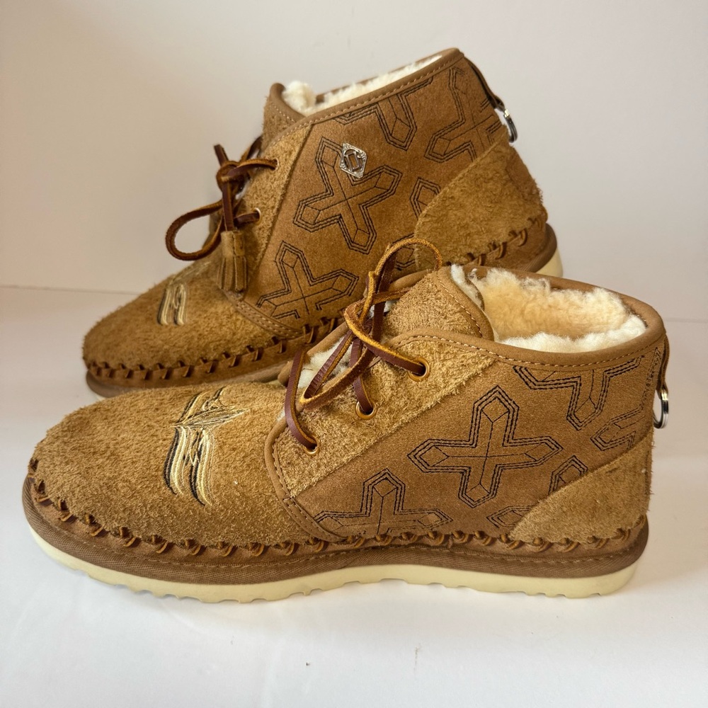 UGG Men's Boots in Tan and Brown